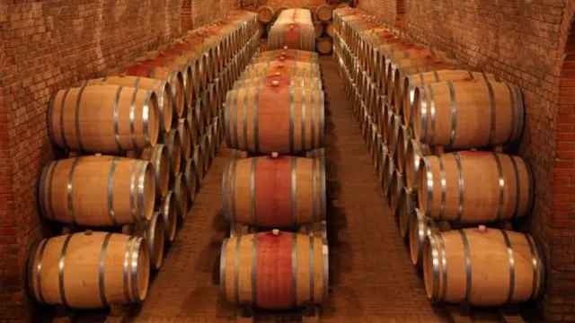 oak wine barrel
